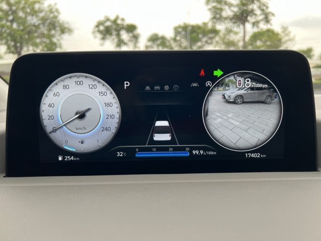 柴油大7人座進口車 . 原廠保養. CEO-B規.ACC.車道偏移.電尾門.通風加熱椅.盲點.環景  商用+旅行兩相宜  第7張相片