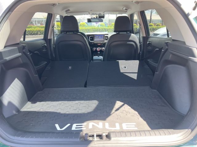 此車有5年延長保固.PS.TCS.6安.車道偏移. 限量牛津綠英倫版GLB款.新車保固中.典雅.潮流.大車室間家庭小休旅  第8張相片