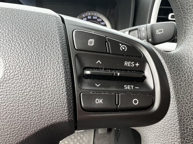 此車有5年延長保固.PS.TCS.6安.車道偏移. 限量牛津綠英倫版GLB款.新車保固中.典雅.潮流.大車室間家庭小休旅  第15張相片
