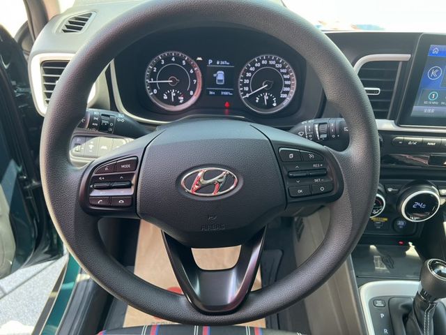 此車有5年延長保固.PS.TCS.6安.車道偏移. 限量牛津綠英倫版GLB款.新車保固中.典雅.潮流.大車室間家庭小休旅  第16張相片