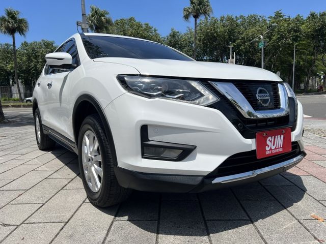 正21年12月領牌360環景一手車 2.0 2WD智行版.僅跑3萬多.6安.環景.TCS.定速.ACC跟車.盲點.電尾門  第3張相片