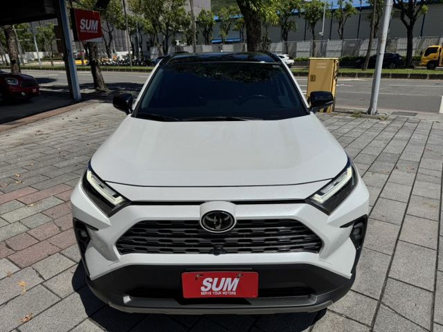 正25年，油電旗艦款，4WD，全景天窗，原廠保固保養中  第2張相片