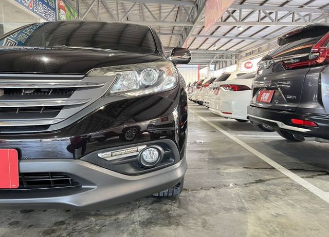 VTI-S 4安/恆溫/定速/循跡/天窗/導航 僅跑11萬公里 購車再享1年2萬公里保固  第8張相片