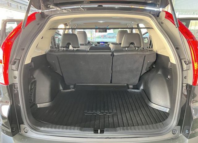 VTI-S 4安/恆溫/定速/循跡/天窗/導航 僅跑11萬公里 購車再享1年2萬公里保固  第20張相片