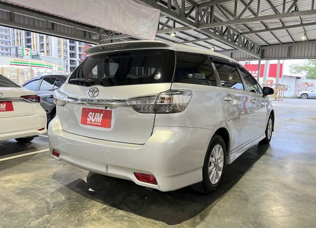 7人座 雙安/恆溫/方控/導航/倒車顯影 原鈑件認證車 購車再享1年2萬公里保固  第7張相片