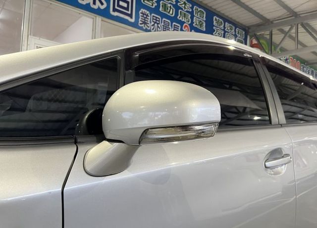 7人座 雙安/恆溫/方控/導航/倒車顯影 原鈑件認證車 購車再享1年2萬公里保固  第9張相片