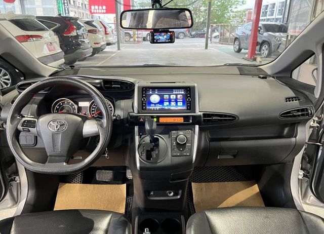 7人座 雙安/恆溫/方控/導航/倒車顯影 原鈑件認證車 購車再享1年2萬公里保固  第11張相片