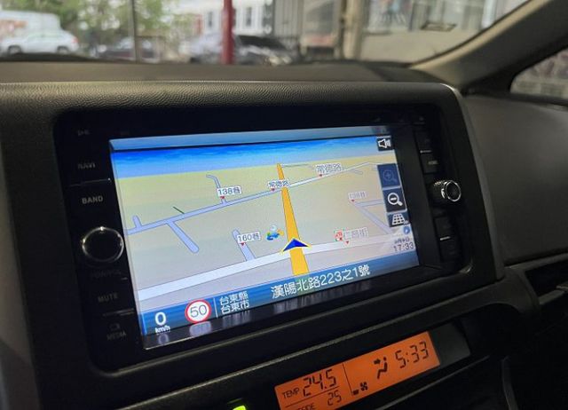 7人座 雙安/恆溫/方控/導航/倒車顯影 原鈑件認證車 購車再享1年2萬公里保固  第14張相片