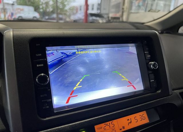 7人座 雙安/恆溫/方控/導航/倒車顯影 原鈑件認證車 購車再享1年2萬公里保固  第15張相片