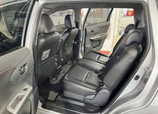 7人座 雙安/恆溫/方控/導航/倒車顯影 原鈑件認證車 購車再享1年2萬公里保固  第18張相片