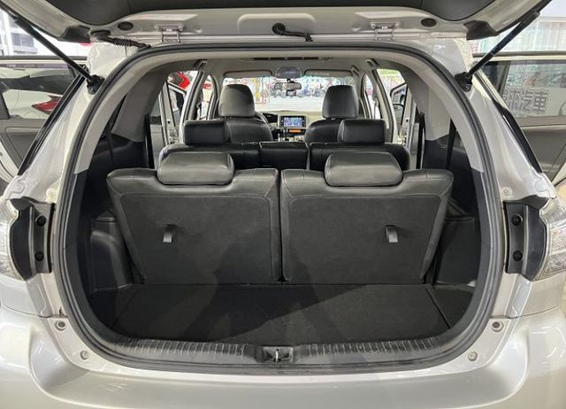 7人座 雙安/恆溫/方控/導航/倒車顯影 原鈑件認證車 購車再享1年2萬公里保固  第20張相片