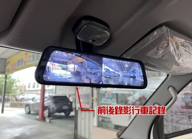 〔自排〕一手車 僅跑1萬公里 新車保固中 雙安/循跡/LED大燈/日行燈/前後錄影行車紀錄  第14張相片