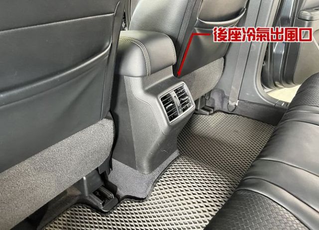 一手女用 輪胎剛換新 GT智駕版 202P大馬力 6氣囊/恆溫/導航/電子手煞/後座出風口  第15張相片