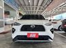 頂規潮玩版 加購原廠數萬元配備 僅跑17000KM 新車保固中 8安/i-KEY/摸門/盲點/跟車/環景/腳踢電尾門  第3張縮圖