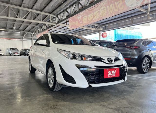 原廠影音版 加購原廠數萬元配備 原廠保養 行車紀錄/導航/倒車影像 僅跑7萬9 售後2年5萬公里保固  第4張相片