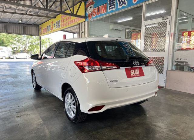 原廠影音版 加購原廠數萬元配備 原廠保養 行車紀錄/導航/倒車影像 僅跑7萬9 售後2年5萬公里保固  第5張相片