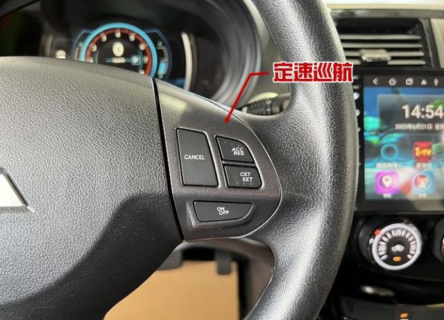 頂規尊榮版 僅跑2萬8 雙安/i-key/恆溫/定速/盲點/安卓機/電動尾門 售後2年5萬公里保固  第11張相片
