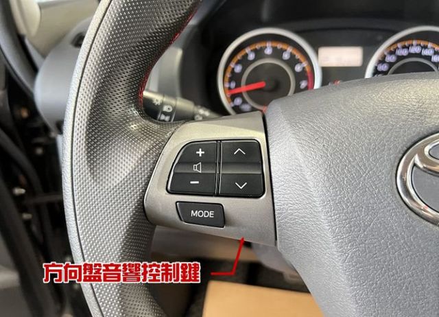 【7人座】原鈑件認證車．雙安．方控．恆溫．影音  第10張相片