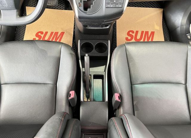 【7人座】原鈑件認證車．雙安．方控．恆溫．影音  第13張相片