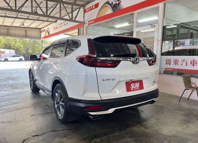 VTI-S 一手車 僅跑6萬 全程原廠保養 8安/摸門/ACC/盲點/循跡/Apple CarPlay/電動尾門  第4張相片