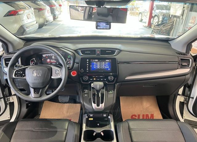 VTI-S 一手車 僅跑6萬 全程原廠保養 8安/摸門/ACC/盲點/循跡/Apple CarPlay/電動尾門  第9張相片