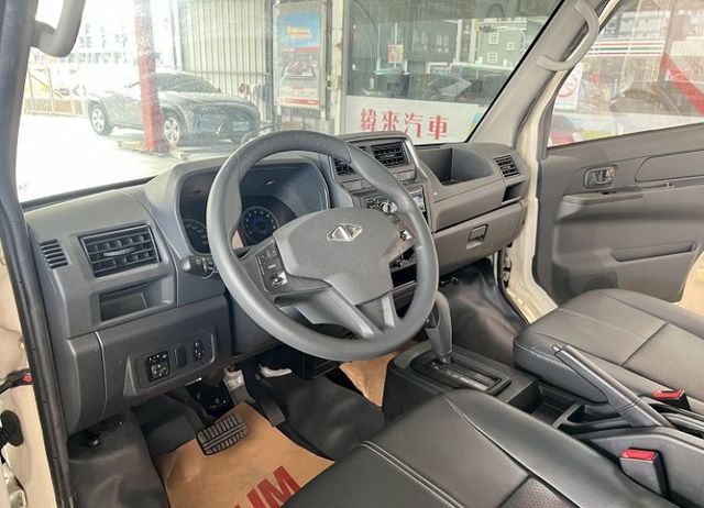 【自排】 一手車 僅跑3萬 原廠保養 定速/循跡/行車紀錄+倒車輔助影像  第7張相片