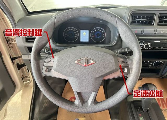 【自排】 一手車 僅跑3萬 原廠保養 定速/循跡/行車紀錄+倒車輔助影像  第9張相片