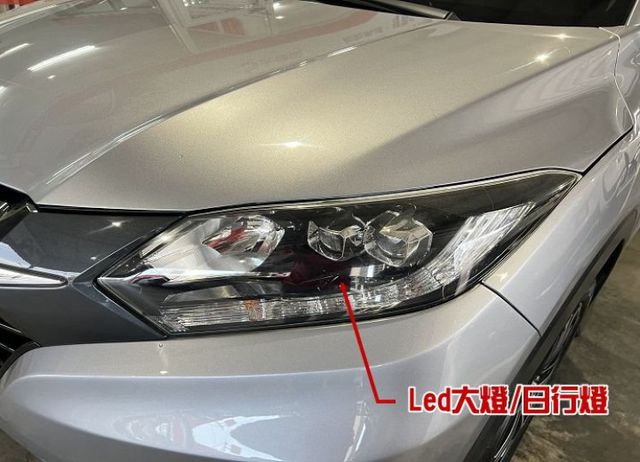 頂規S版 一手車 僅跑8萬7 8安/恆溫/定速/循跡/導航/影音 售後1年2萬公里保固  第7張相片