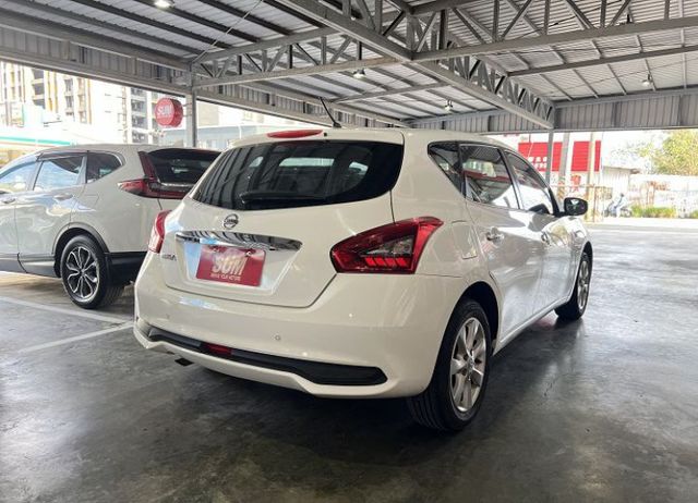 豪華影音版 原鈑件認證車 僅跑5萬7 售後2年5萬公里保固 配備6氣囊/循跡/原廠影音/倒車影像  第7張相片