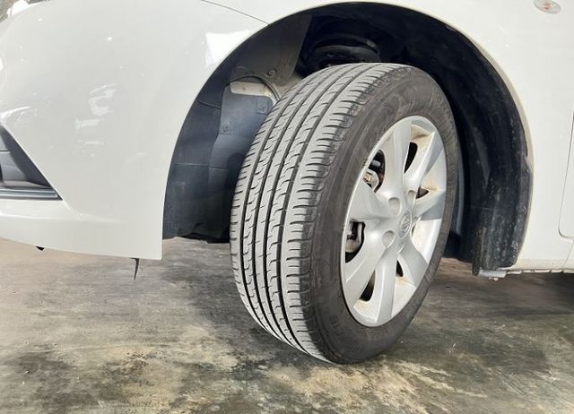 豪華影音版 原鈑件認證車 僅跑5萬7 售後2年5萬公里保固 配備6氣囊/循跡/原廠影音/倒車影像  第9張相片