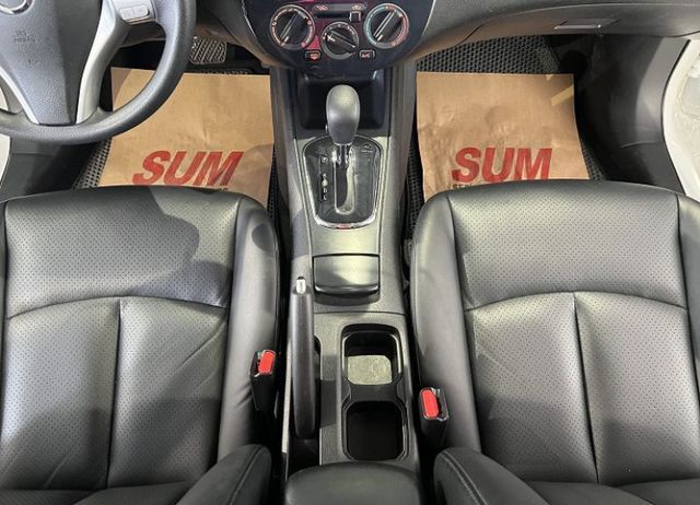 豪華影音版 原鈑件認證車 僅跑5萬7 售後2年5萬公里保固 配備6氣囊/循跡/原廠影音/倒車影像  第16張相片