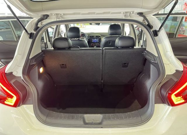 豪華影音版 原鈑件認證車 僅跑5萬7 售後2年5萬公里保固 配備6氣囊/循跡/原廠影音/倒車影像  第20張相片