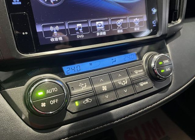 頂規影音版 一手車 原鈑件認證 雙氣囊/恆溫/定速/電動椅/導航/行車紀錄/倒車影像/數位電視  第5張相片