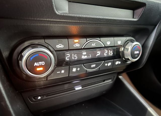 [5門]尊榮安全版 一手車 原廠保養 原鈑件認證車 i-key/6氣囊/恆溫/循跡/盲點/AEB/行車紀錄/倒車影像  第15張相片