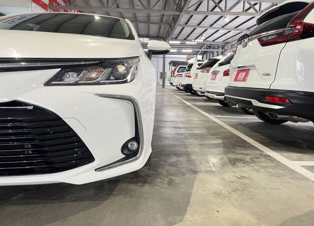 豪華影音版 原廠保養 原鈑件認證車 9氣囊/恆溫/循跡/ACC/AEB 售後2年5萬公里保固  第7張相片