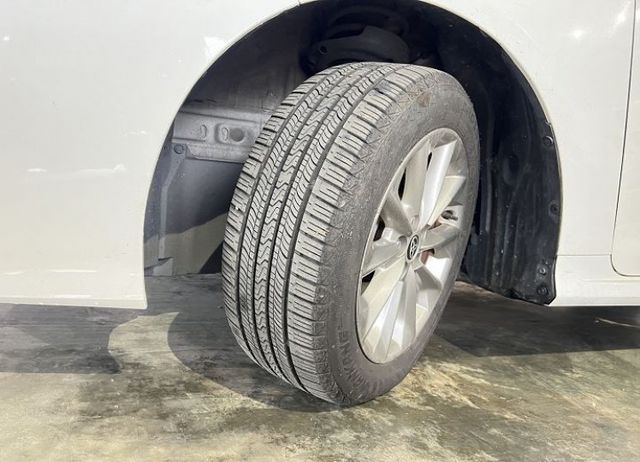 豪華影音版 原廠保養 原鈑件認證車 9氣囊/恆溫/循跡/ACC/AEB 售後2年5萬公里保固  第10張相片