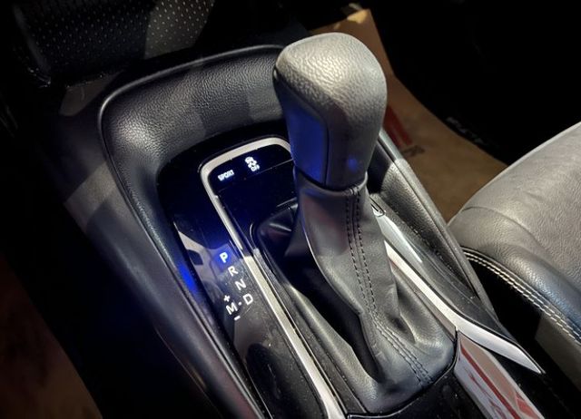 豪華影音版 原廠保養 原鈑件認證車 9氣囊/恆溫/循跡/ACC/AEB 售後2年5萬公里保固  第15張相片