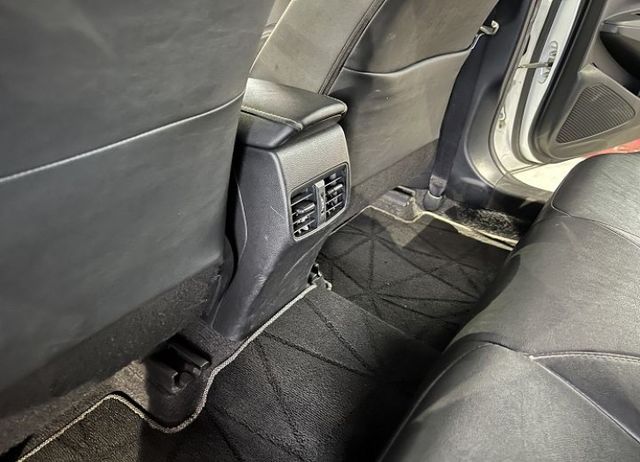 豪華影音版 原廠保養 原鈑件認證車 9氣囊/恆溫/循跡/ACC/AEB 售後2年5萬公里保固  第17張相片