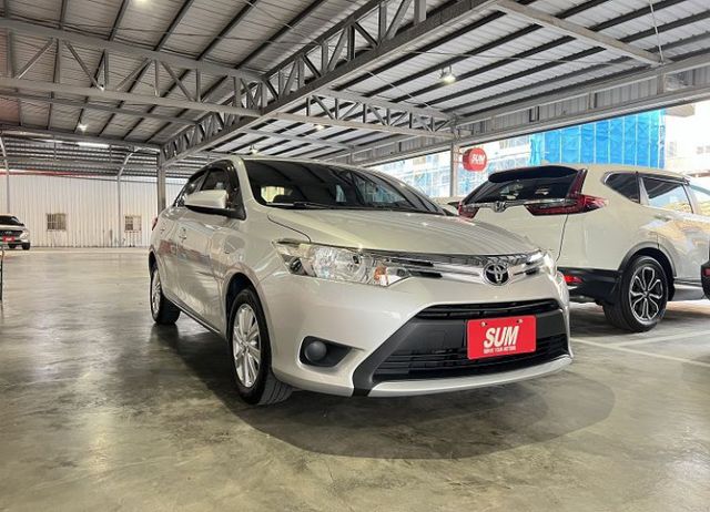 經典版 僅跑8萬1 加裝全新安卓機 配備雙氣囊/導航/倒車影像/CarPlay  售後1年2萬公里保固  第4張相片