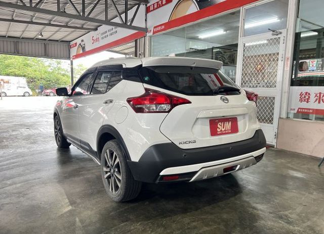 智行旗鑑版 一手車 原廠保養 配備6氣囊/循跡/定速/盲點/AEB/導航/環景/CarPlay/售後2年5萬公里保固  第5張相片