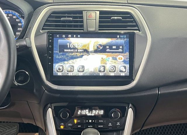 影音版 一手車 僅跑9萬4 原廠保養 配備i-key/7氣囊/定速/循跡/導航/倒車影像  第12張相片