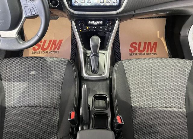 影音版 一手車 僅跑9萬4 原廠保養 配備i-key/7氣囊/定速/循跡/導航/倒車影像  第15張相片