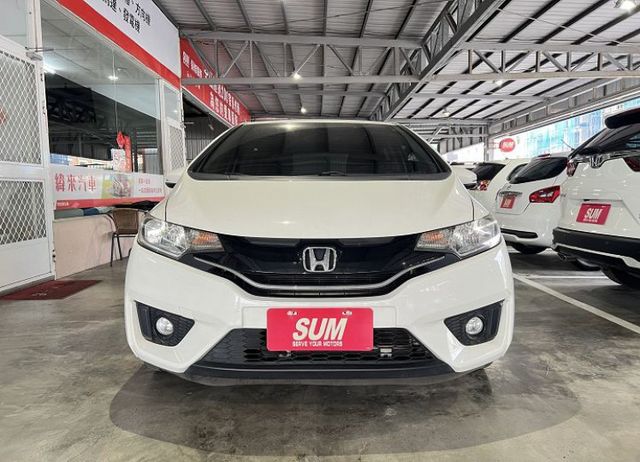 頂規S版 一手車 原廠保養 配備4氣囊/恆溫/定速/循跡/導航 售後1年2萬公里保固  第2張相片