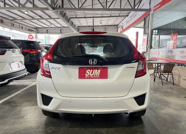 頂規S版 一手車 原廠保養 配備4氣囊/恆溫/定速/循跡/導航 售後1年2萬公里保固  第5張相片