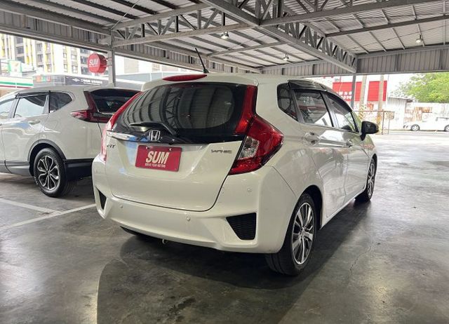 頂規S版 一手車 原廠保養 配備4氣囊/恆溫/定速/循跡/導航 售後1年2萬公里保固  第6張相片