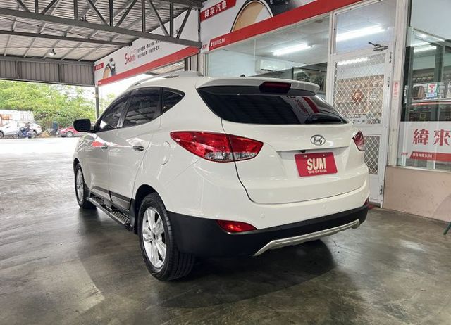 影音尊貴型 原鈑件認證車 配備雙氣囊/恆溫/循跡/定速/方控/電動座椅/安卓機/倒車影像  第5張相片