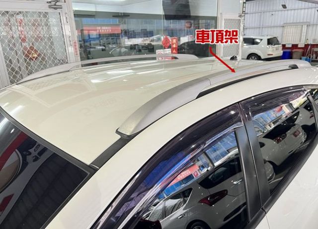 影音尊貴型 原鈑件認證車 配備雙氣囊/恆溫/循跡/定速/方控/電動座椅/安卓機/倒車影像  第9張相片