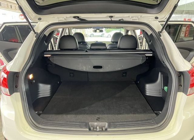 影音尊貴型 原鈑件認證車 配備雙氣囊/恆溫/循跡/定速/方控/電動座椅/安卓機/倒車影像  第20張相片