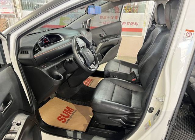 豪華影音版 原鈑件認證車 配備i-key/摸門/8氣囊/恆溫/循跡/AEB/車道偏移 售後2年5萬公里保固  第13張相片