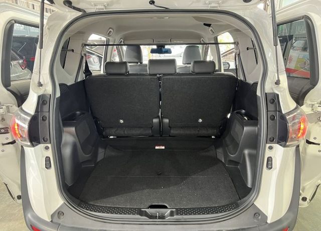 豪華影音版 原鈑件認證車 配備i-key/摸門/8氣囊/恆溫/循跡/AEB/車道偏移 售後2年5萬公里保固  第15張相片